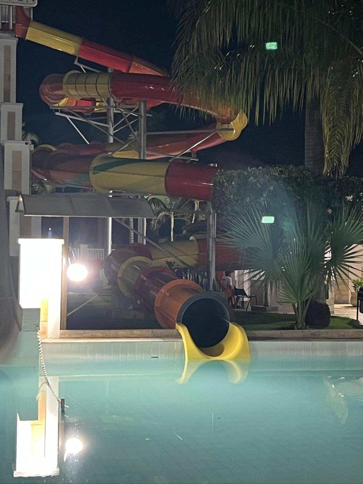 Apto Completo Com Parque Aquatico 24 Horas Lacqua Diroma Caldas Novas Exterior foto